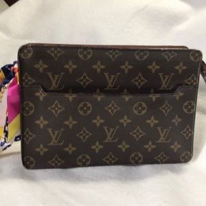 Louis Vuitton Clutch/ Toiletry Pouch